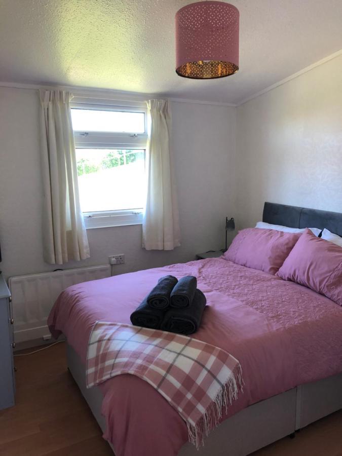 Chalet18 Carmarthen Bagian luar foto
