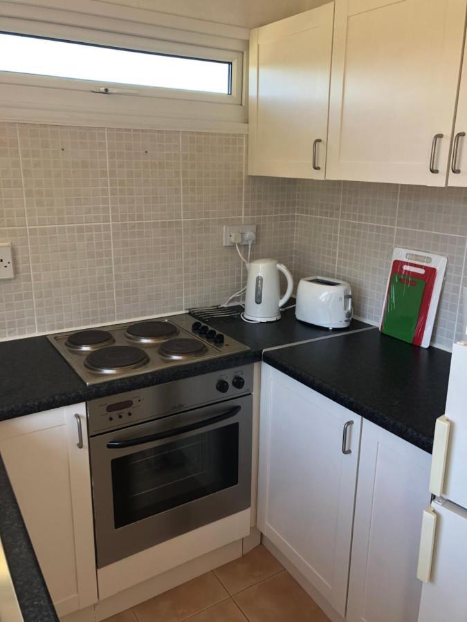 Chalet18 Carmarthen Bagian luar foto